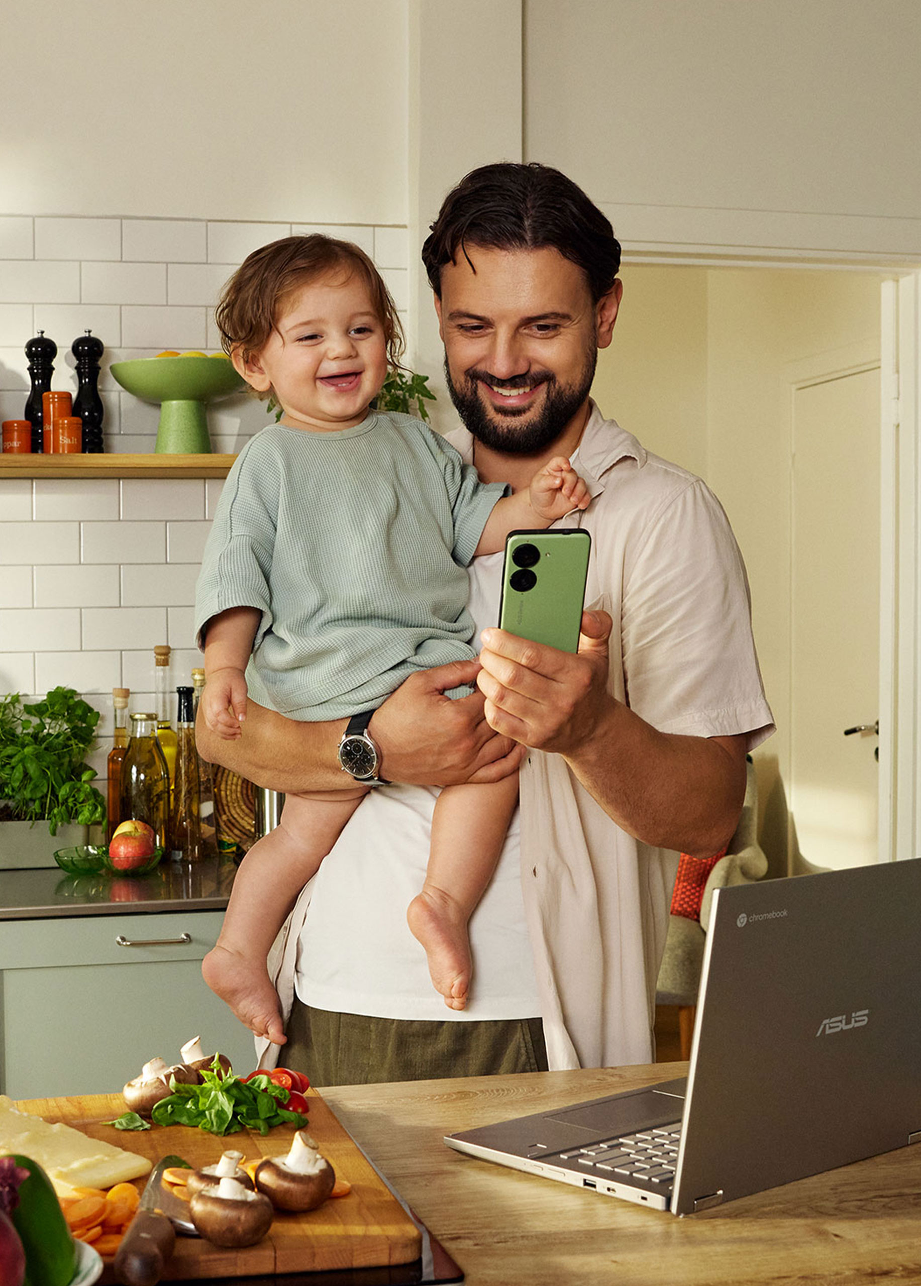 ASUS_Cover-reklamfilm-02